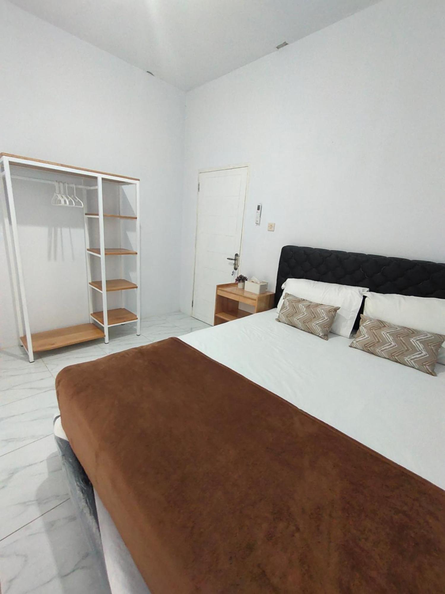 Stella Villa Ngurbloat 객실 사진